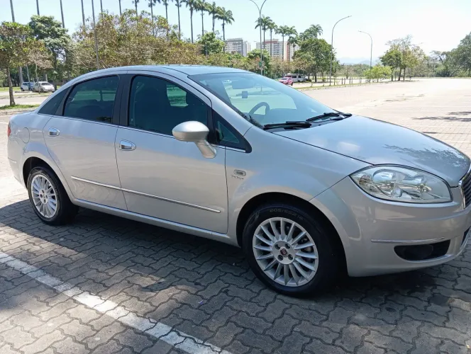 Fiat Linea Absolute 1.9/1.8 Flex Dualogic 4P 2009