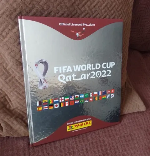 ALBUM CAPA DURA PRATA COPA 2022 COMPLETO
