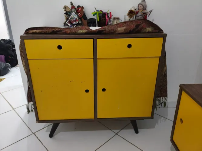 Aparador + Rack amarelo - Santo Cristo