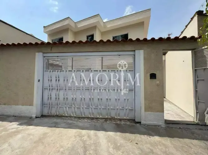 CASA À VENDA JARDIM SÃO LUIZ/POLVILHO COM 3 DORMITÓRIOS SENDO 1 SUÍTE, CHURRASQUEIRA, 4 V