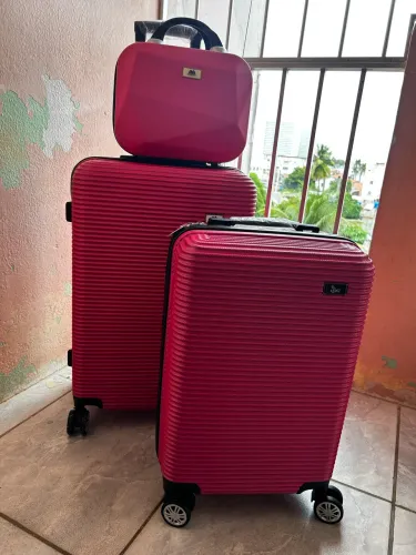 Conjunto malas de viagem P,M e frasqueira