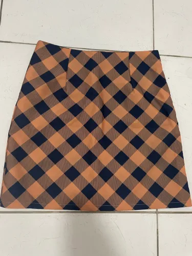 Vendo saia xadrez nova