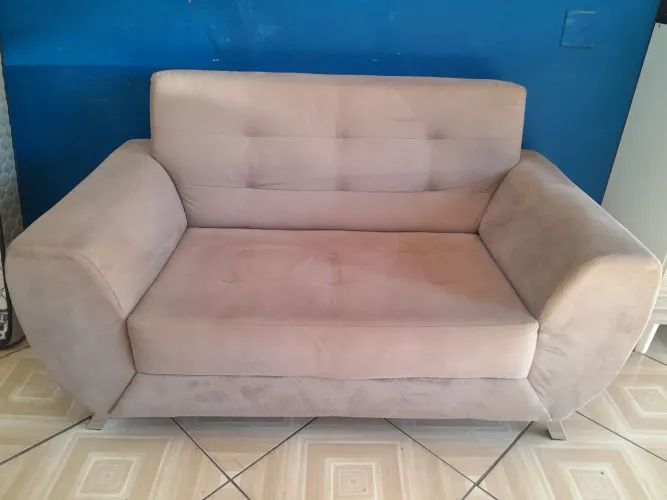 Estofado retrô dois lugares tecido suede 