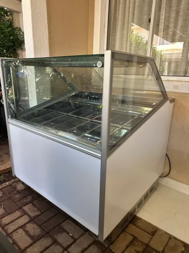 Expositor De Gelato 12 Cubas 5L GESG-12 BR Branca Gelopar -10°C A -20°C 