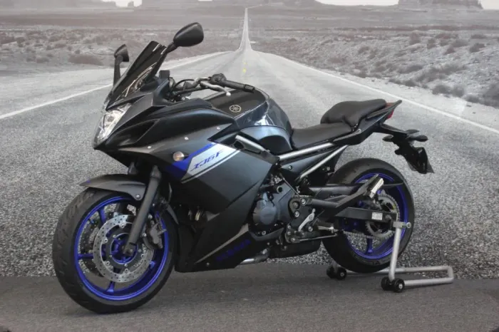 YAMAHA XJ6 F 2015