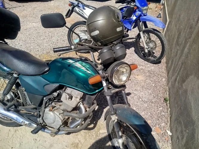 Motocicleta Honda Titan 125 KS