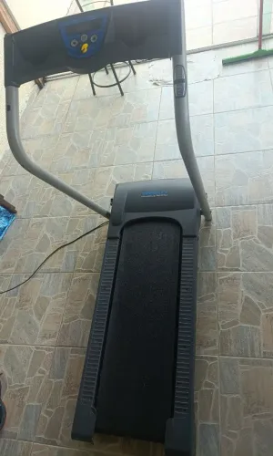 Esteira de corrida weslo cadense 5000