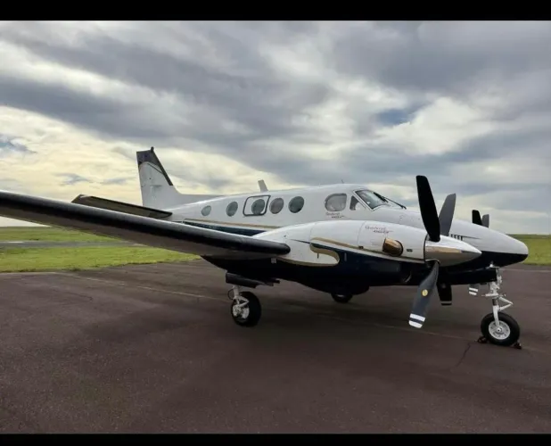 Beechcraft King Air da série 81<br>1.400.000U$<br>1.400h disponíveis