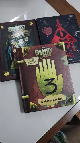Kit 3 Livros Gravity Falls - O Diário Perdido (3) + O Livro do Bill + Lendas Perdidas