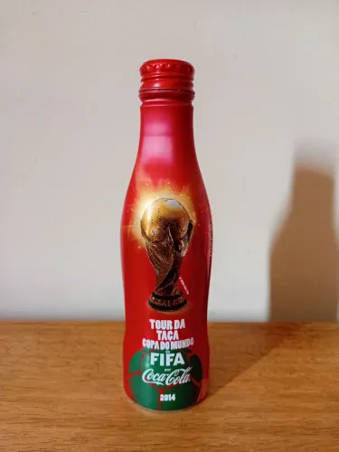 Garrafa de alumínio colecionável Coca Cola Tour da taça 2014