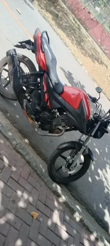 Moto elétrica feita a duas semanas as lapadas novas bateria bateria nova botada a 5 dias