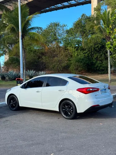 Kia Motors Cerato 1.6 16V Flex Aut. 2015