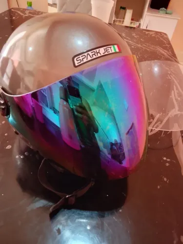 Capacete, viseira, intercomunicador