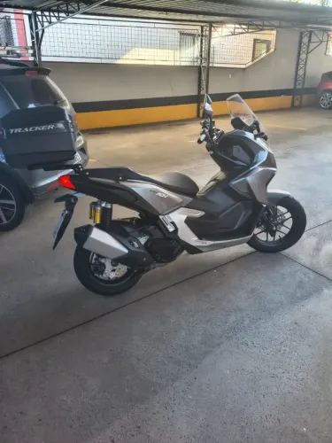 Vendo Honda ADV 160 cilindrada