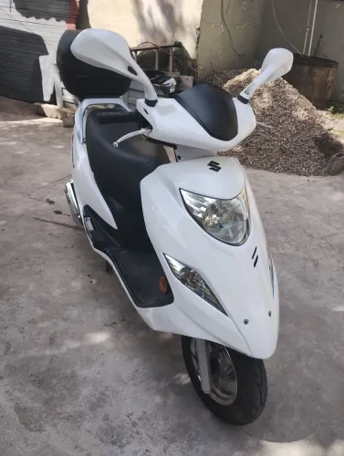 Burgman 125 i
