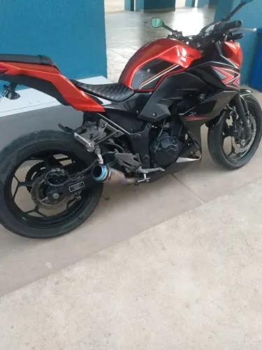 Vendo Kawasaki Z300 ou troco por moto maior 