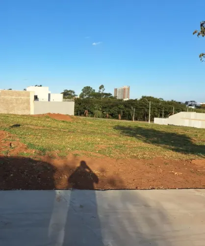 Terreno 7,5 x 28mt bairro Valério Morandi, Matão-SP