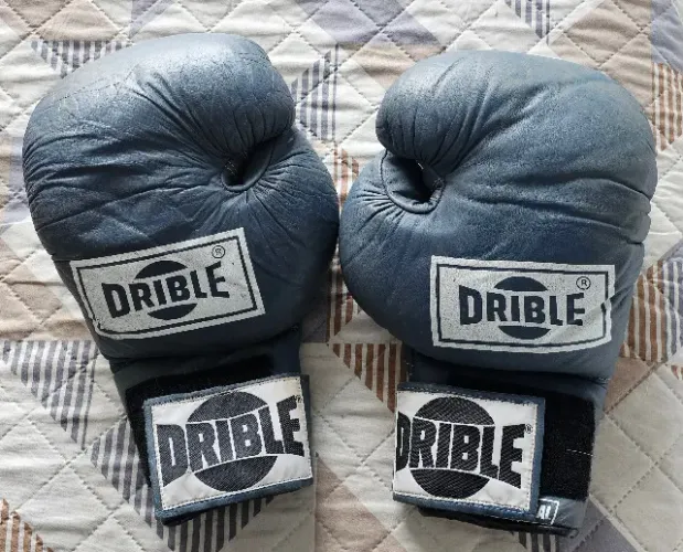 Luva de Boxe 12 onças, de couro legítimo