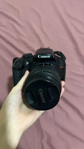 Canon EOS Rebel T6 + Lente 18-55mm + 2 Baterias Originais + Carregador