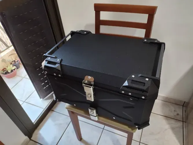 Baú traseiro 65 litros 