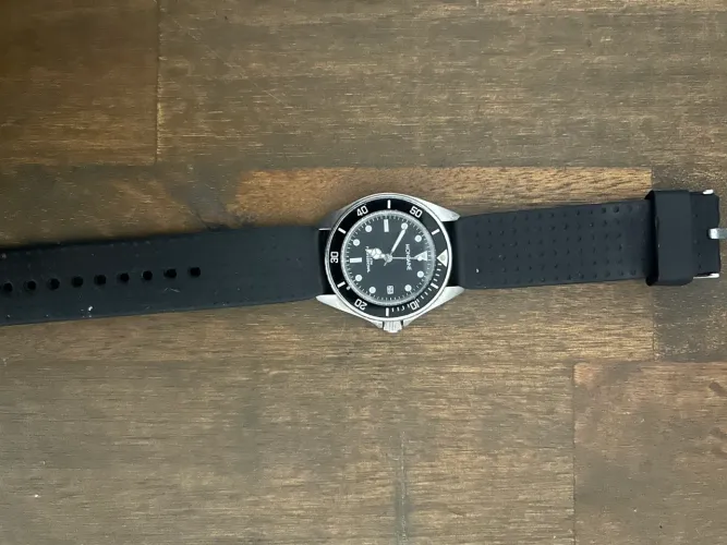 Relógio mondaine 
