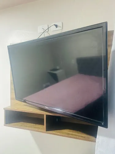 Vendo tv Philco 40 polegadas com defeito em tela 
