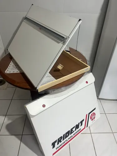 Mesa Prancheta de Desenho A1 Trident