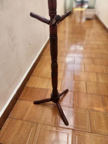 Cabideiro mancebo