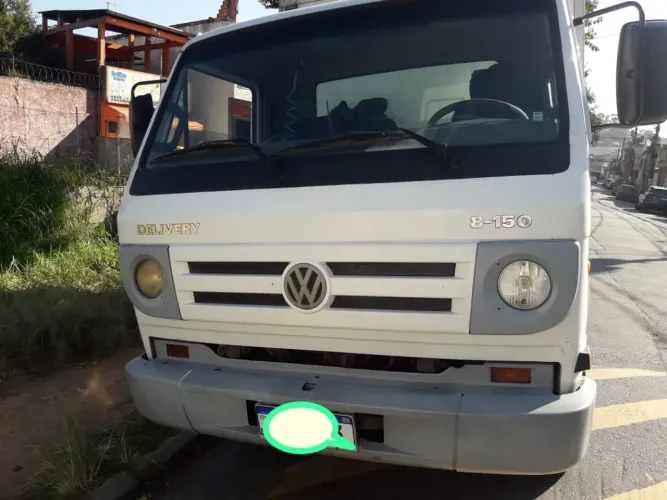 Caminhão com motor novo