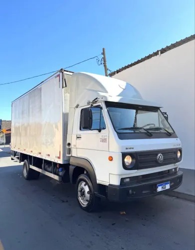VOLKSWAGEN 8160 4x2