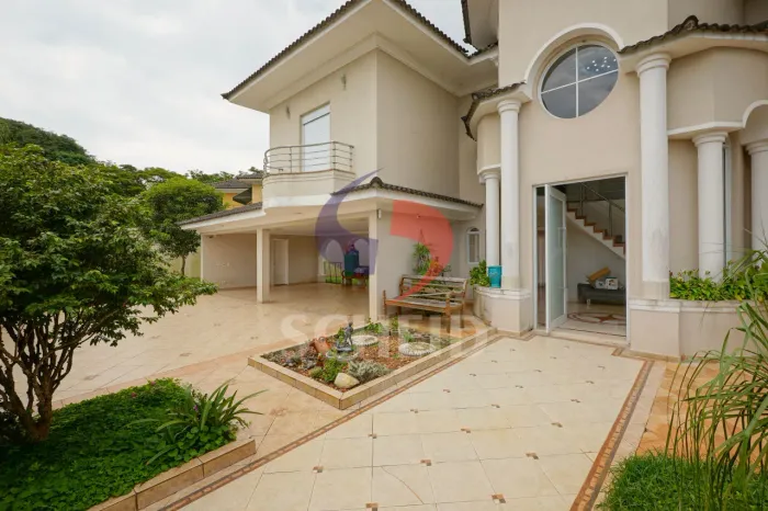 Bolsão de Interlagos, com 446m² Casa Contemporânea 5 Quartos c/ Suites, 10 Vagas