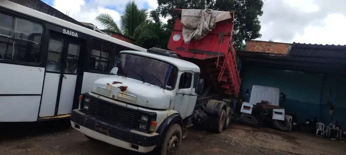 MB 1519 caçamba