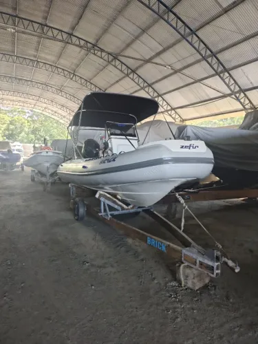 Bote Inflável ZEFIR500