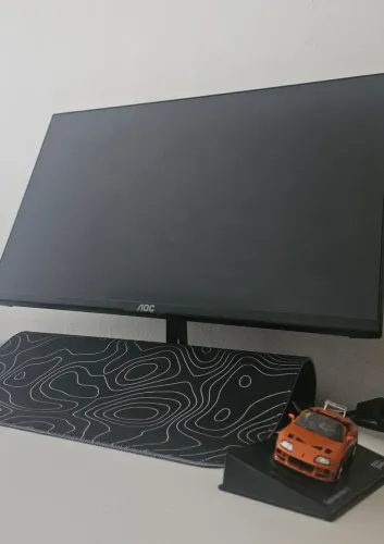 Monitor Gamer Aoc 24 180hz 1ms Hdr Ips 24g30e - APENAS 2 MESES DE USO