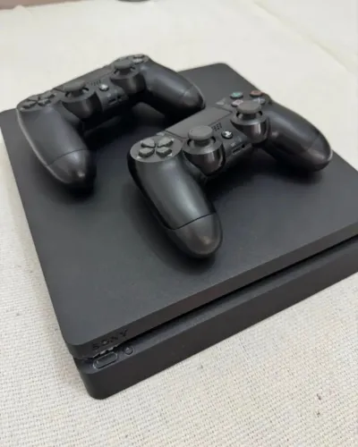 PS4 Slim 3 controles 