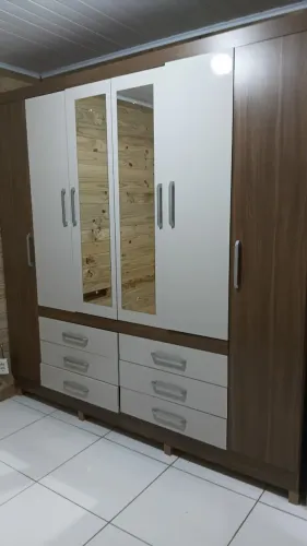 Guarda Roupas 6 Portas