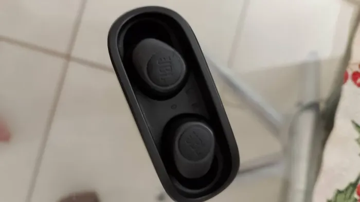 Fone JBL VIBE 100TWS.