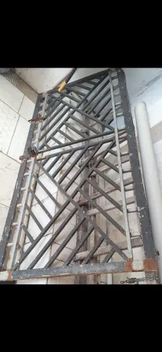 Portão de metalon