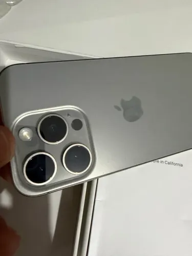 iPhone 15pro 256gb