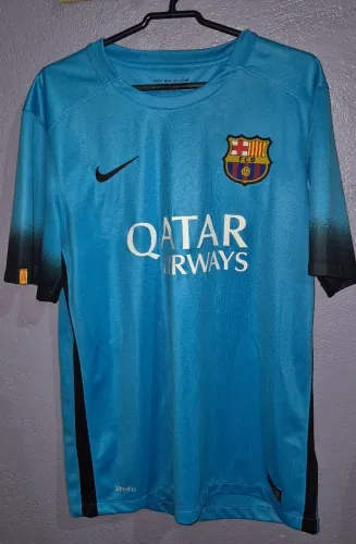 Camisa Retrô Barcelona 2015/2016 - Masculina Nike - Azul com detalhes em preto<br>R$409,90