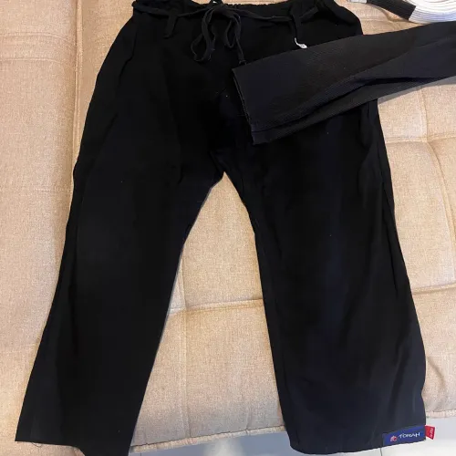 Kimono Preto de Jiu-jítsu da marca Torah 