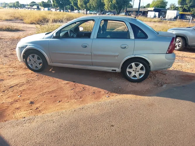 Chevrolet Corsa Sedan 1.0 MPFI 8V 71cv 4P 2003