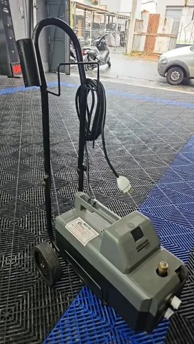 Lavadoura Karcher HD 585