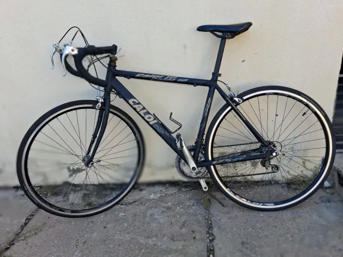 Bicicleta CALOI Speed 10 preta