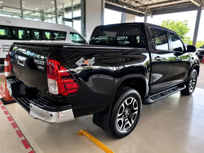 Toyota Hilux CD SRV 4X4 2.8 TDI Diesel Aut. 2024