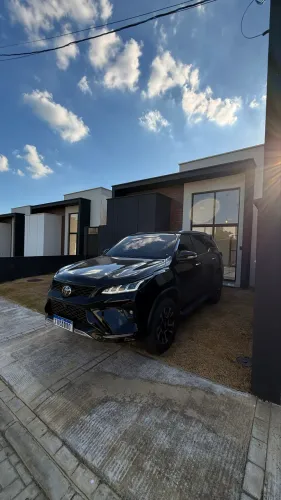 Casa à venda no condomínio Fendi com excelente potencial de ampliação!