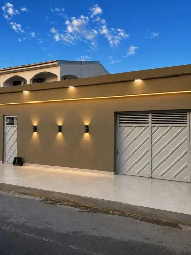 Casa com 4 kitinetes