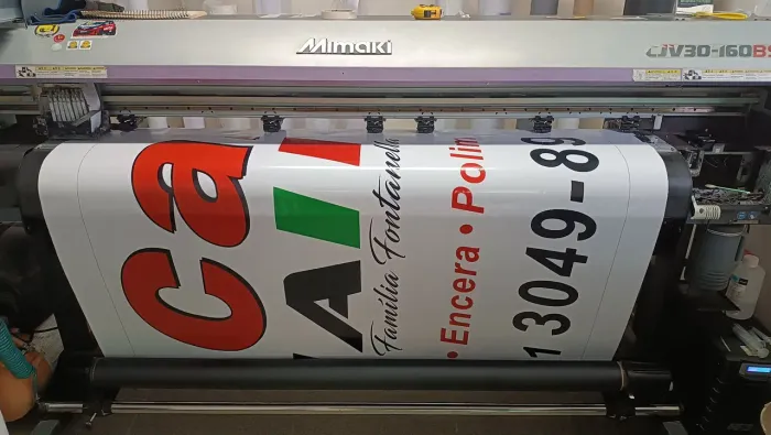 Mimaki CJV30-160BS imprime e corta