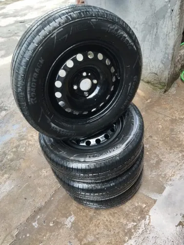 Rodas aro 14 novas + 4 pneus novos 185-70 tudo zero