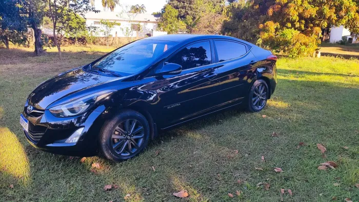 Hyundai Elantra GLS 2.0 16V Flex Aut. 2015